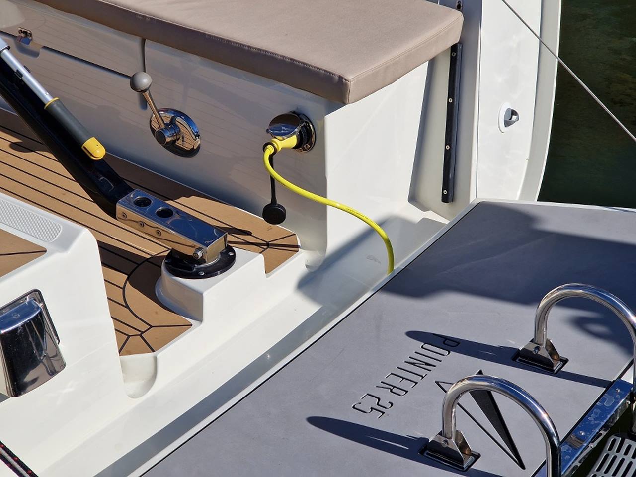 MP Inlet PVC Black – 230V / 16A – IP56 Shore Power Inlet